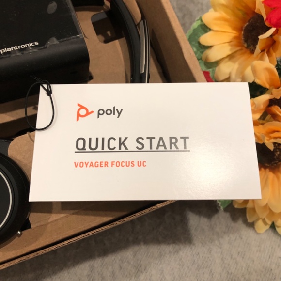NWT - Poly Voyager Focus UC Bluetooth Headset - Picture 11 of 15